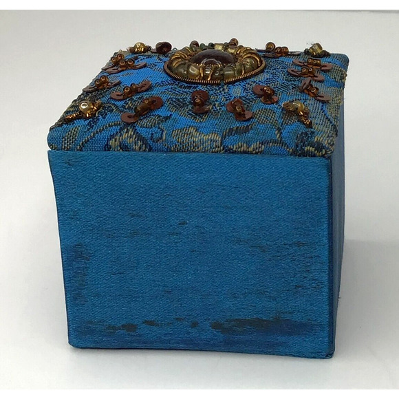 Silk Bead Embellished Blue Vintage Gift Box 2in by 2.5 inches - Picture 5 of 5